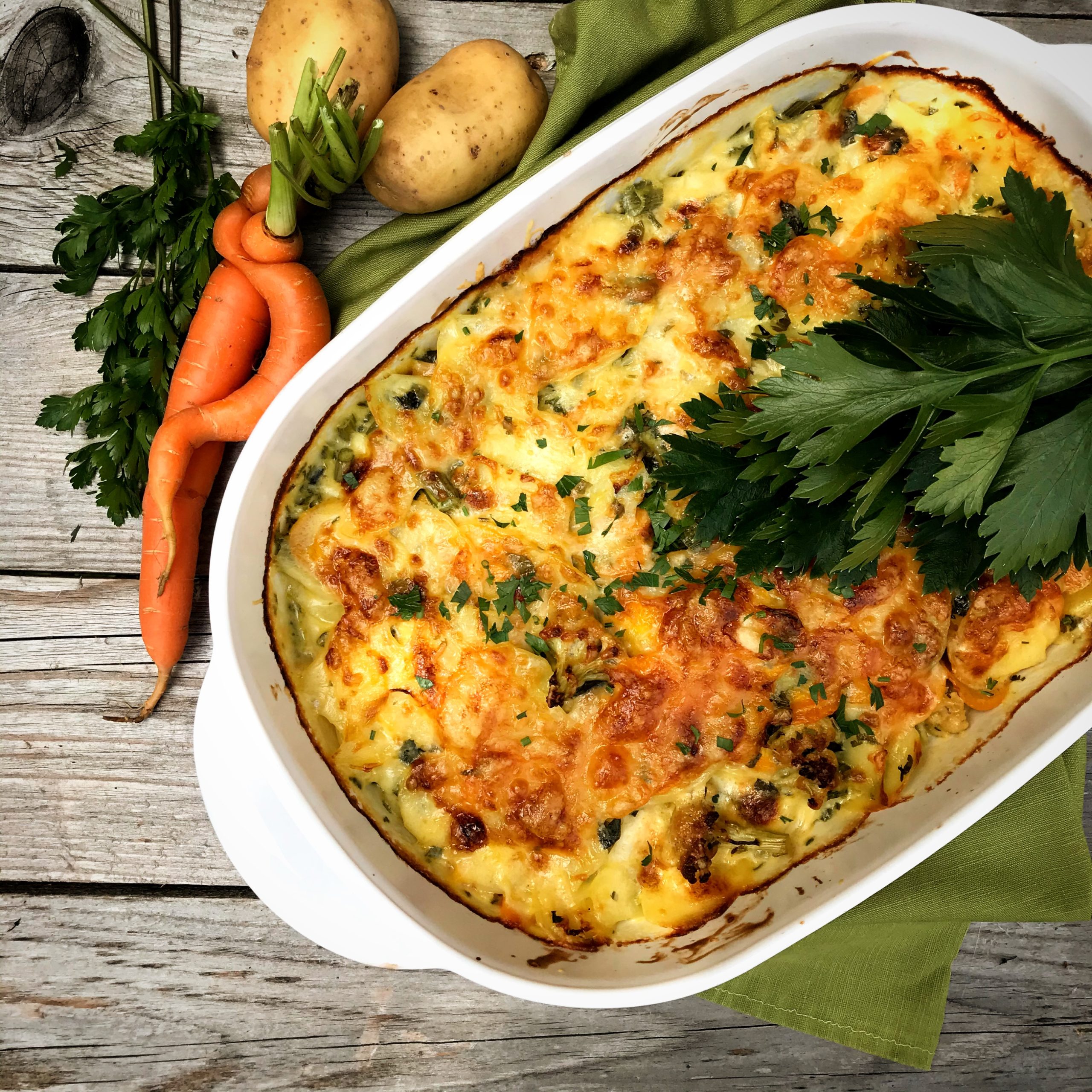 Erdäpfel-Gemüsegratin Rezept - Veronikas Hofküche