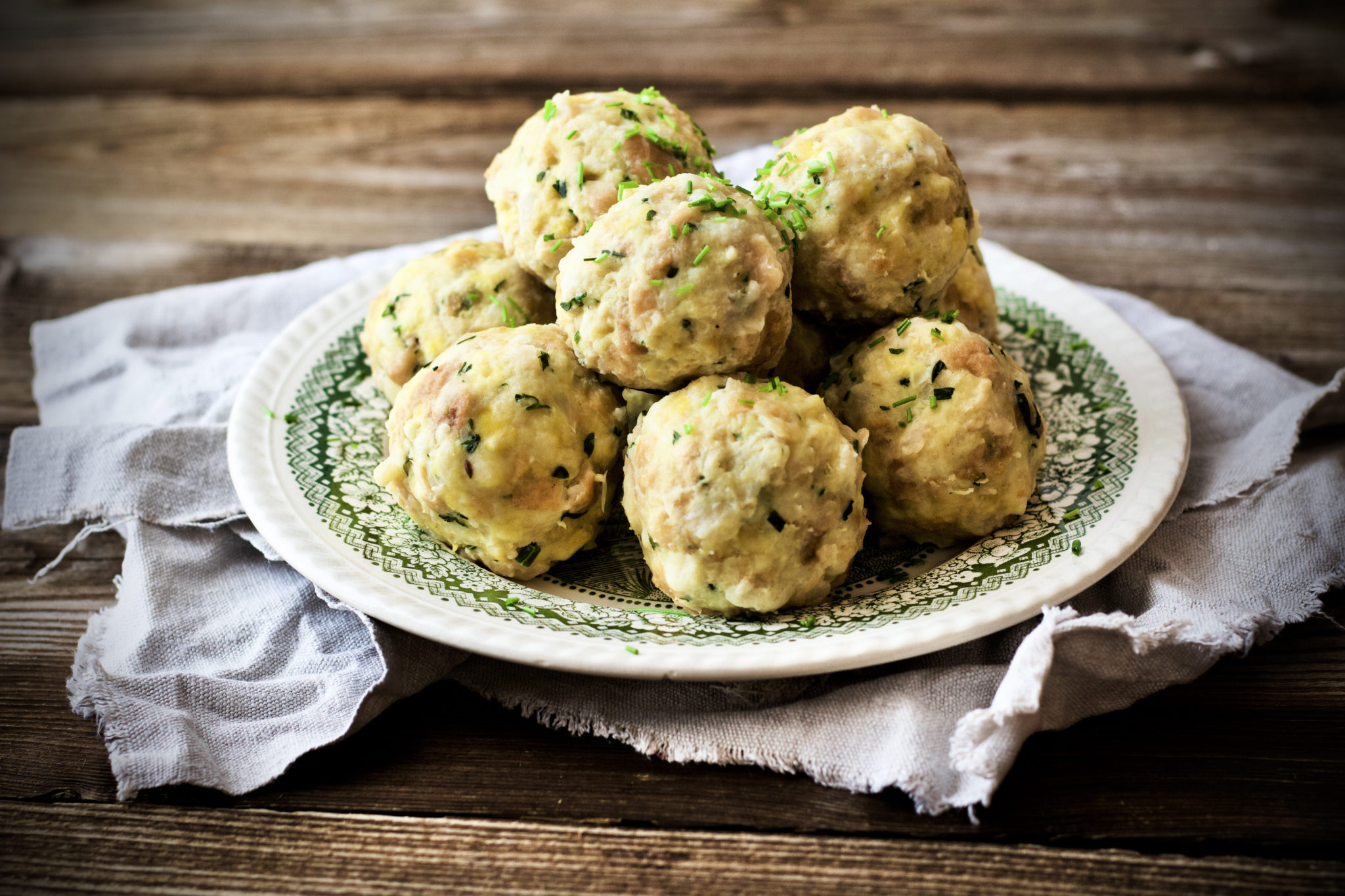 Semmelknödel Rezept - Veronikas Hofküche
