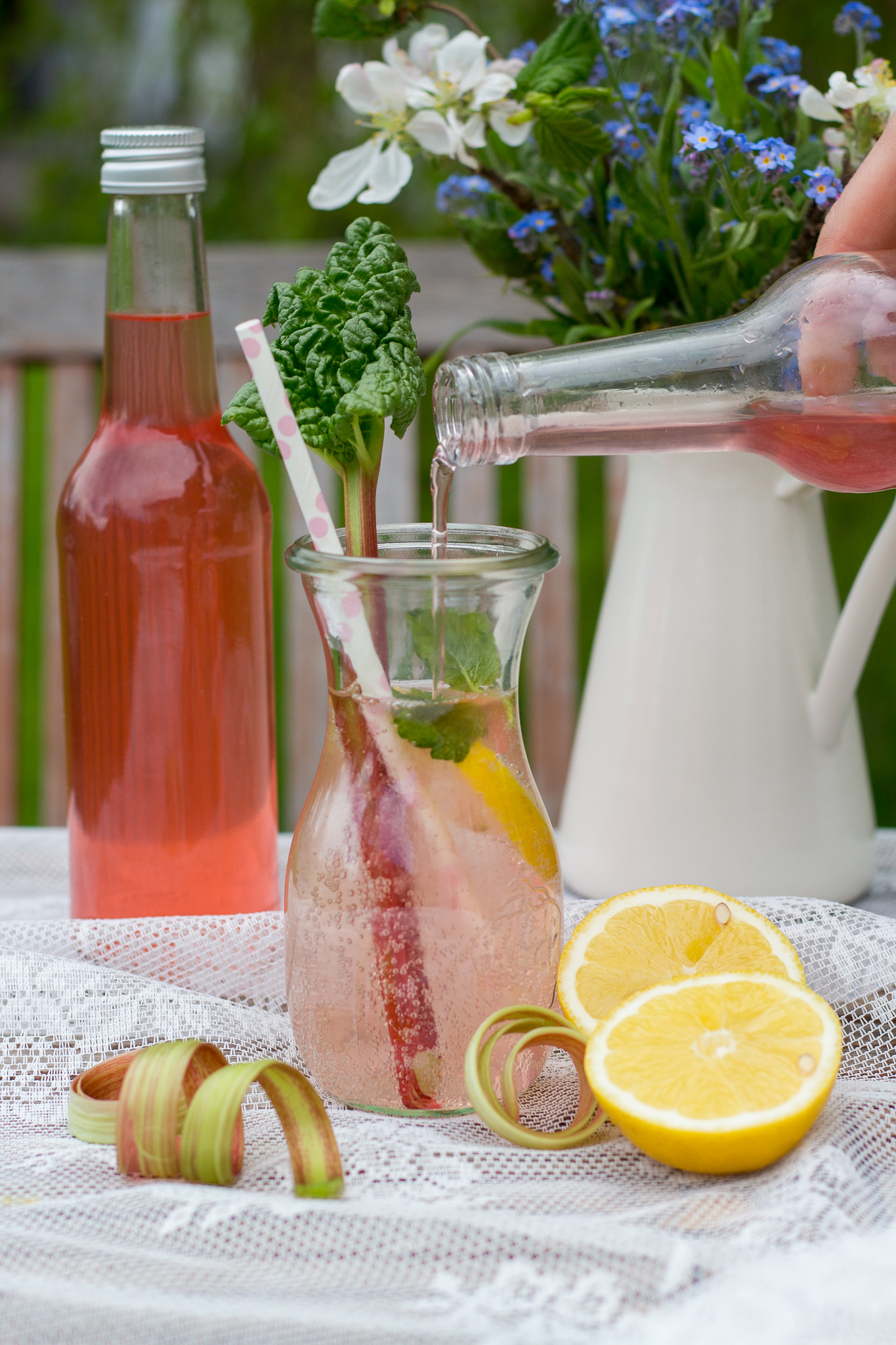 Rhabarbersirup Rezept - Veronikas Hofküche