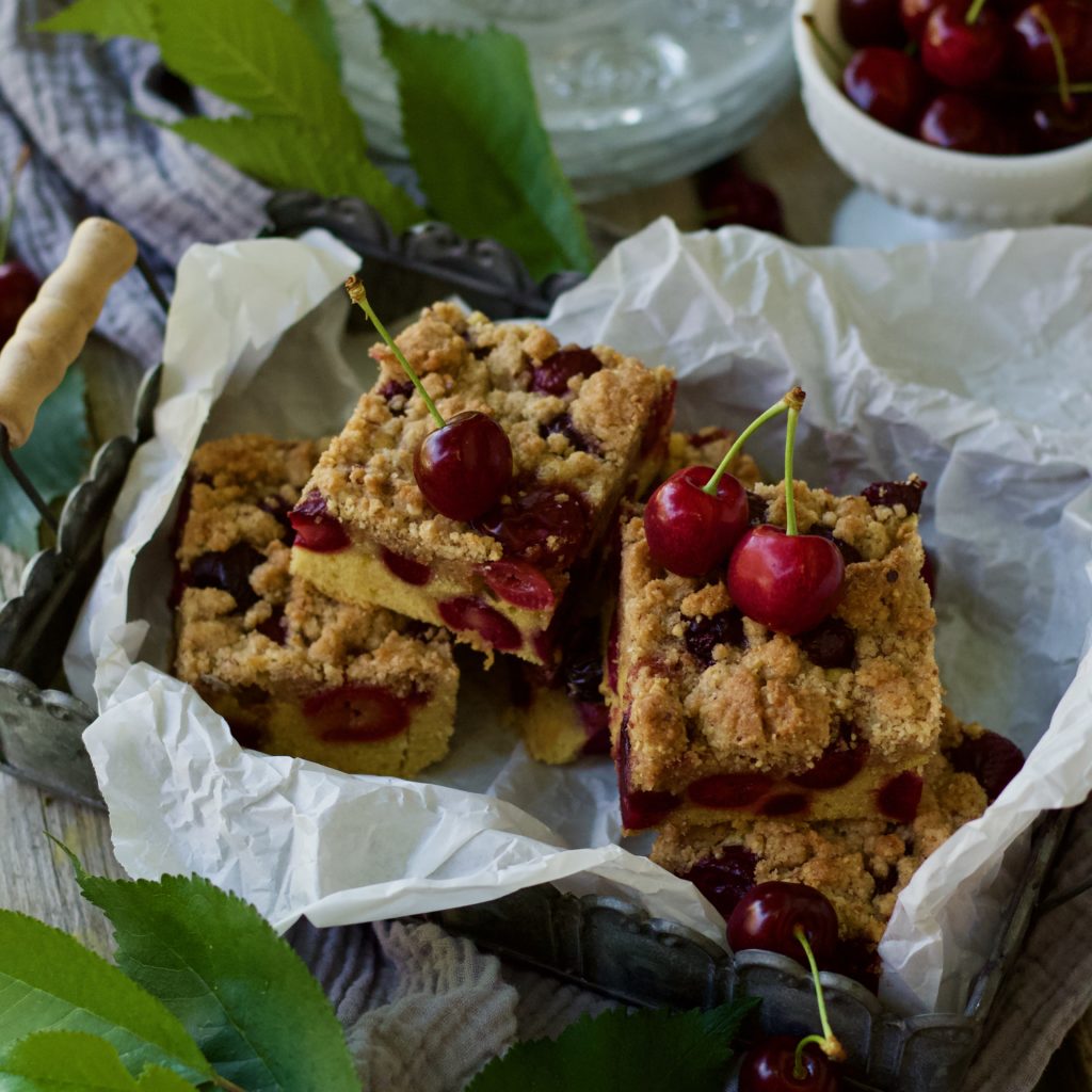Kirschen-Streuselkuchen Rezept - Veronikas Hofküche
