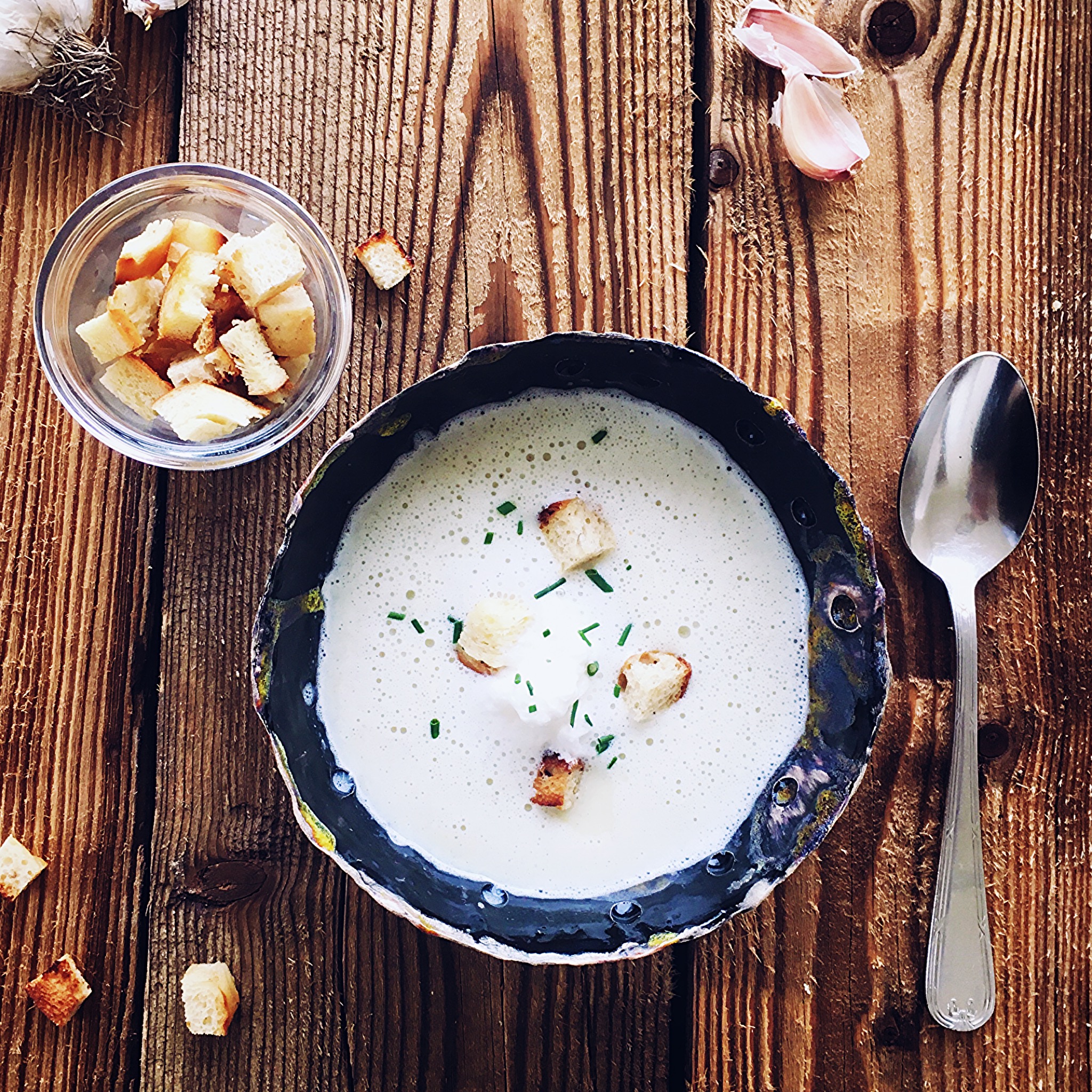 Knoblauchcremesuppe Rezept - Veronikas Hofküche